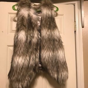 Skies are Blue faux fur vest